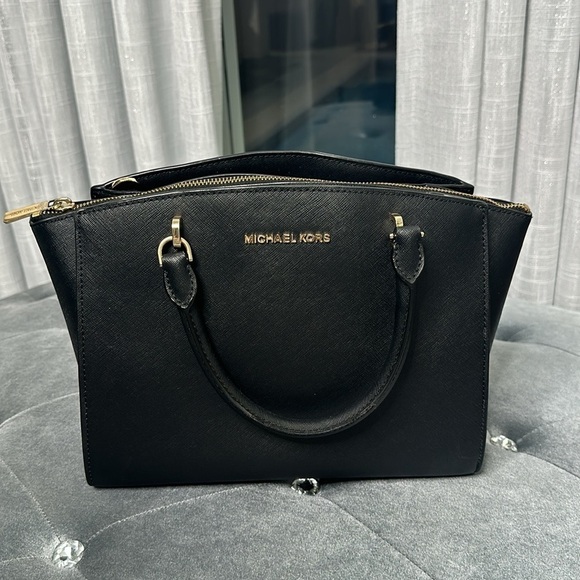 Michael Kors Black Handbag Selma Bag Women’s Black Handbags Satchel Handbags - Picture 6 of 15